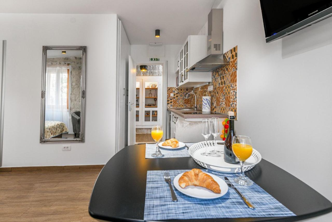 Aparthotel Vintage House Al Pozzo Hvar Town Exterior foto