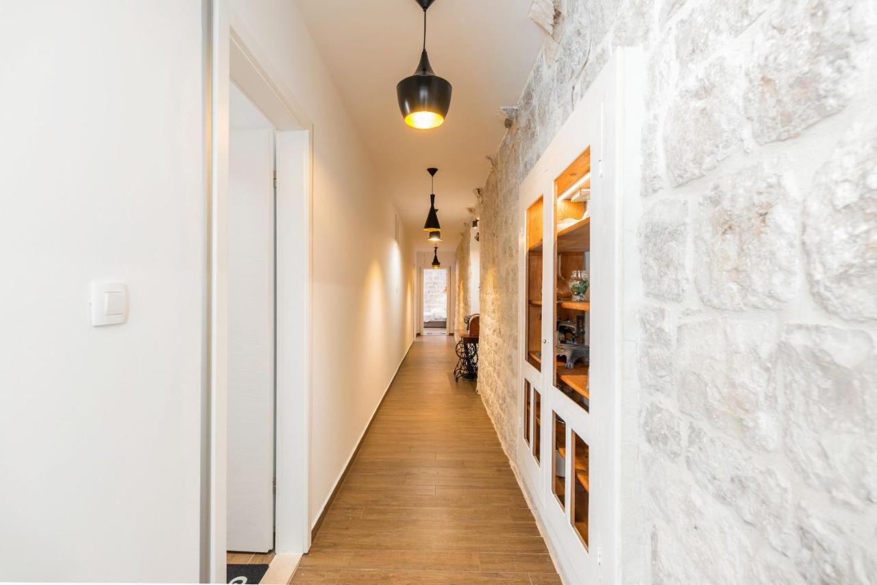 Aparthotel Vintage House Al Pozzo Hvar Town Exterior foto