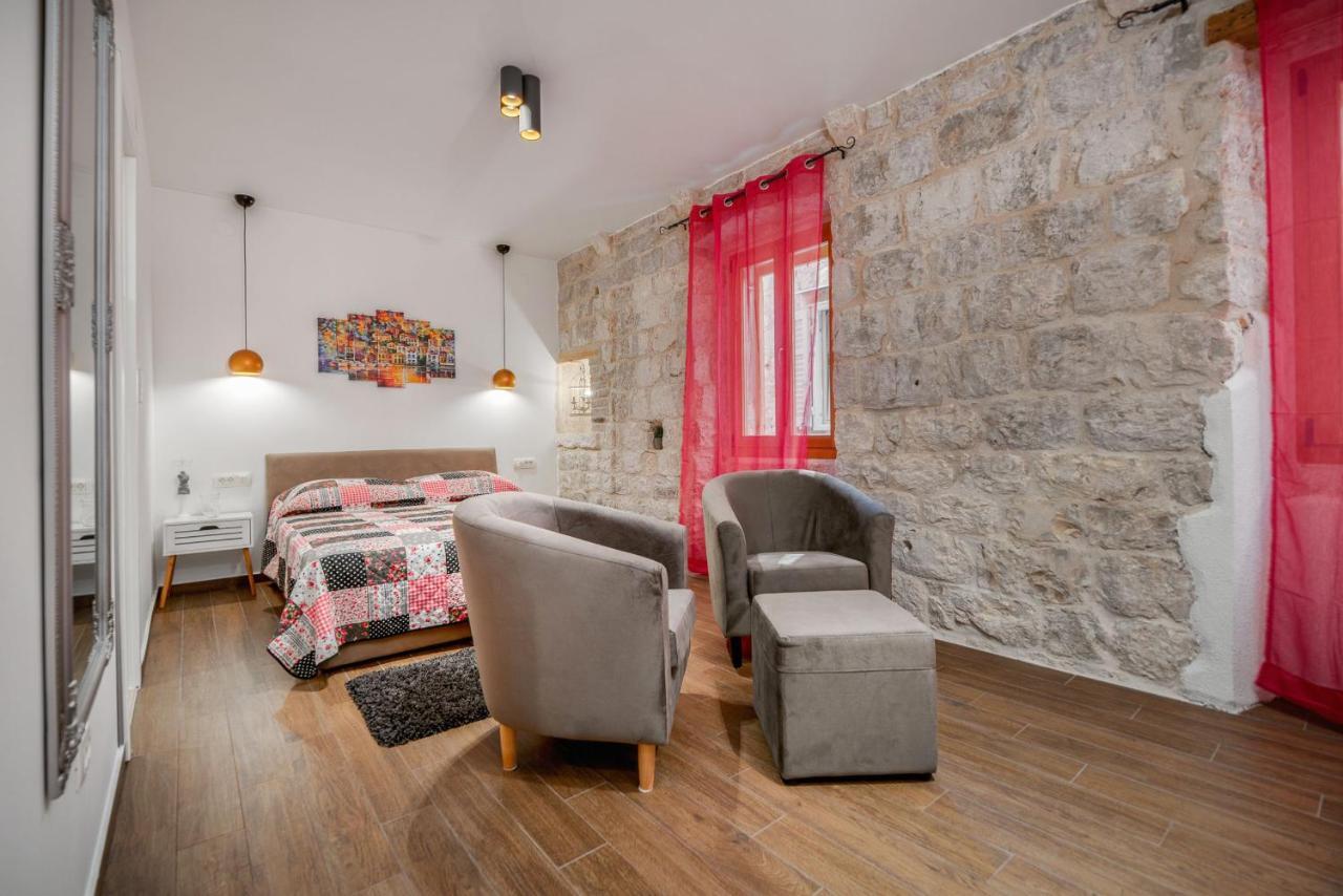Aparthotel Vintage House Al Pozzo Hvar Town Exterior foto