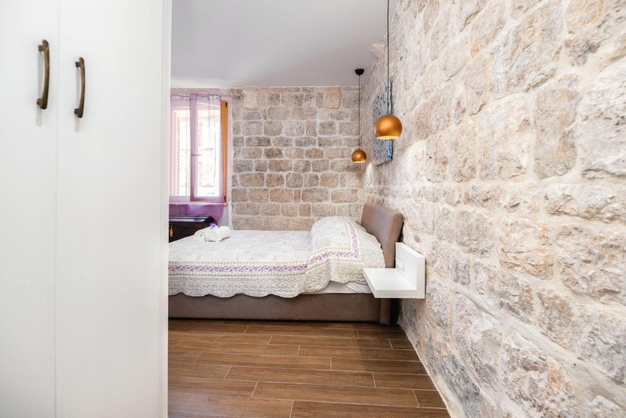 Aparthotel Vintage House Al Pozzo Hvar Town Exterior foto