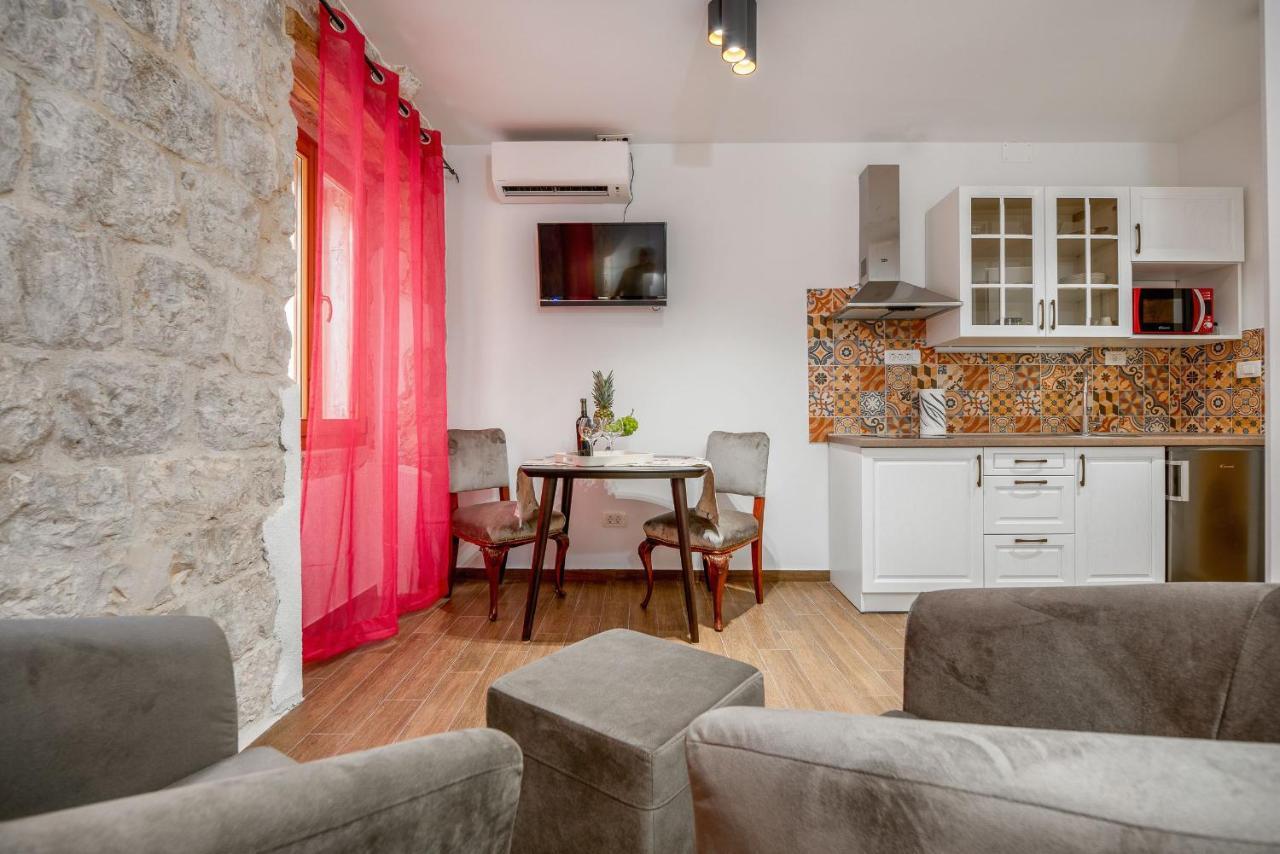 Aparthotel Vintage House Al Pozzo Hvar Town Exterior foto