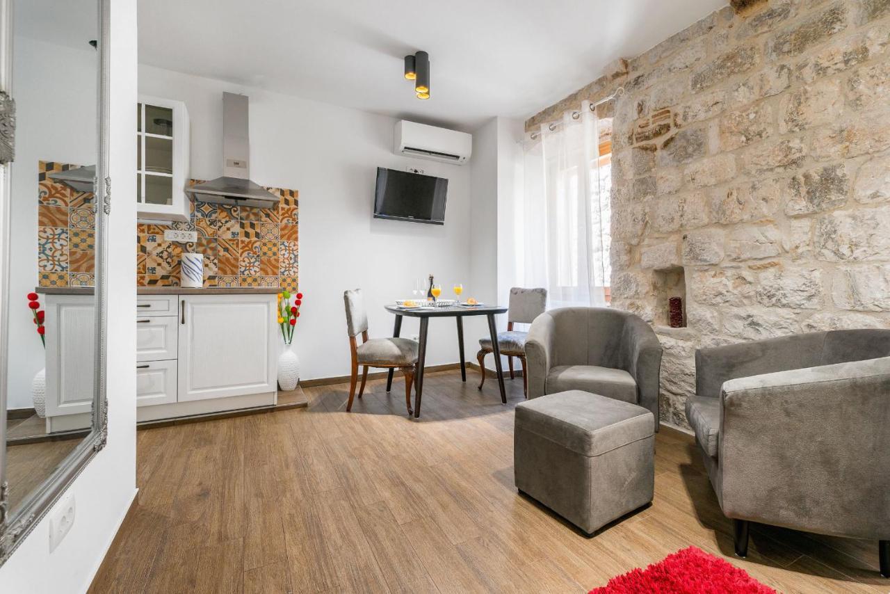 Aparthotel Vintage House Al Pozzo Hvar Town Exterior foto