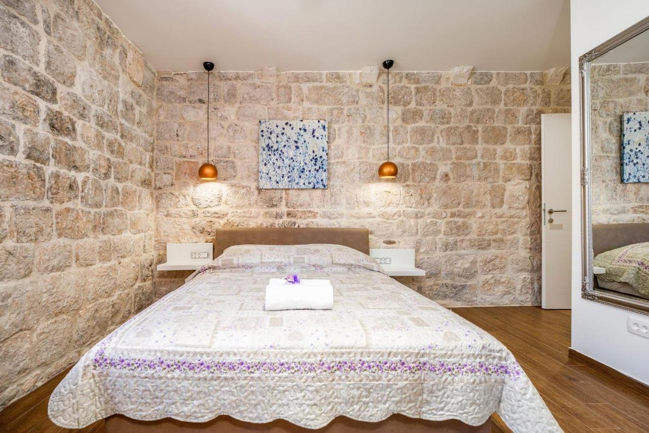 Aparthotel Vintage House Al Pozzo Hvar Town Exterior foto
