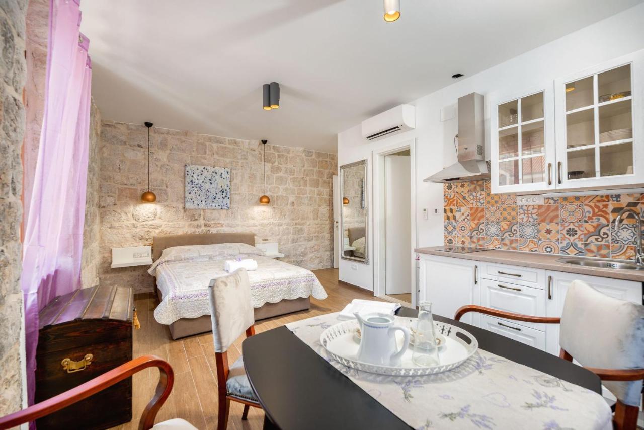 Aparthotel Vintage House Al Pozzo Hvar Town Exterior foto