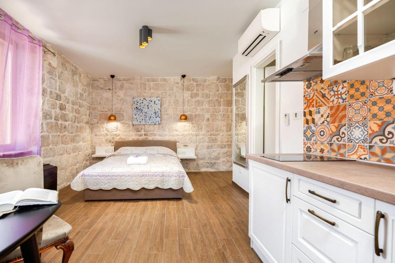 Aparthotel Vintage House Al Pozzo Hvar Town Exterior foto